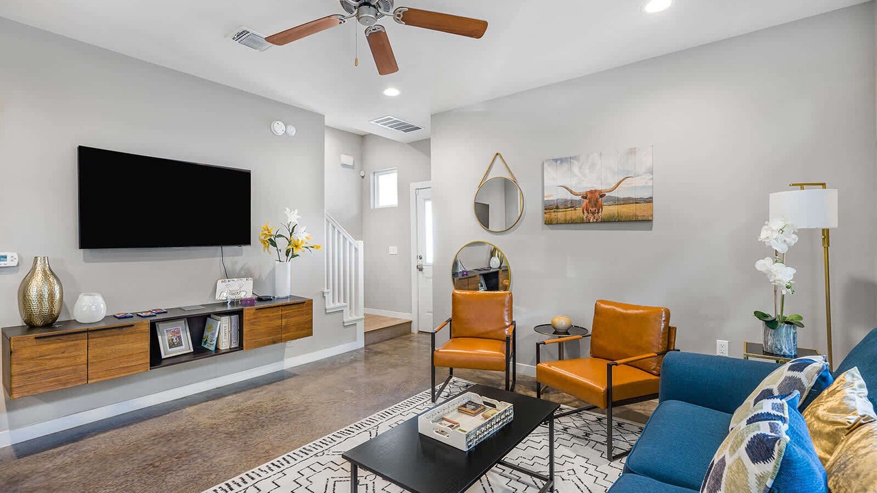 Photo of Livingroom in North Loop