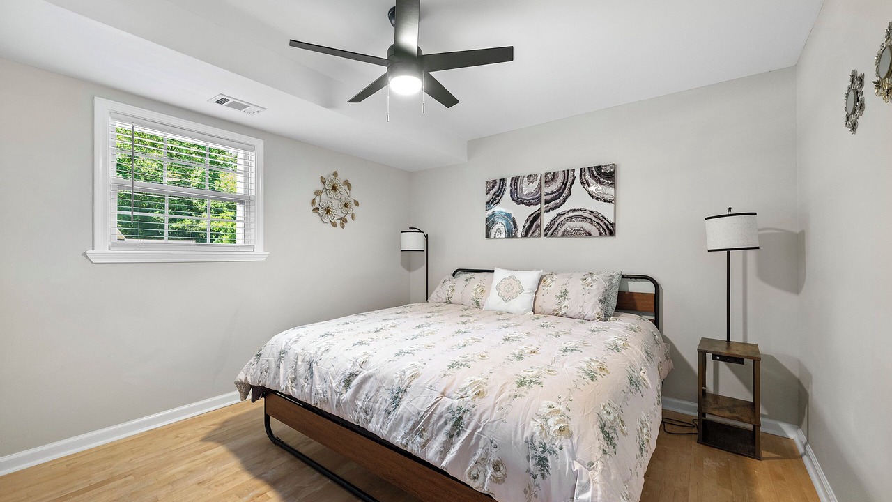 Photo of Bedroom in East Point
