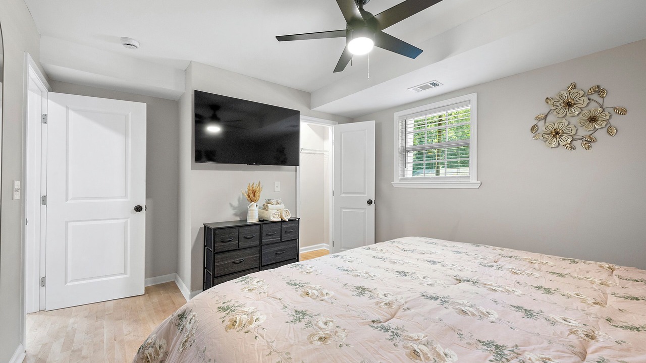 Photo of Bedroom in East Point