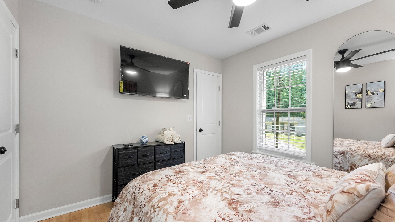 Photo of Bedroom in East Point