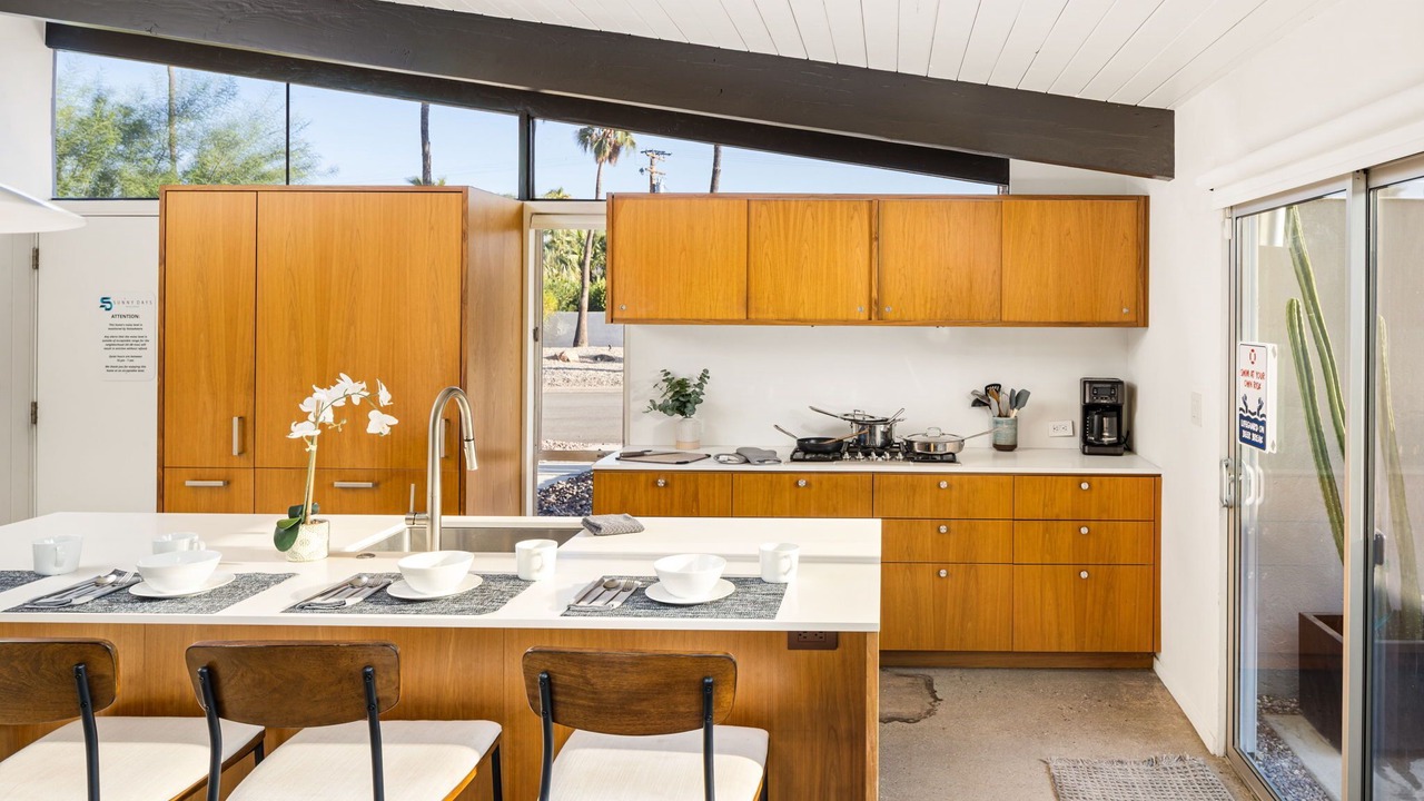 Photo of Kitchen in Racquet Club Estates