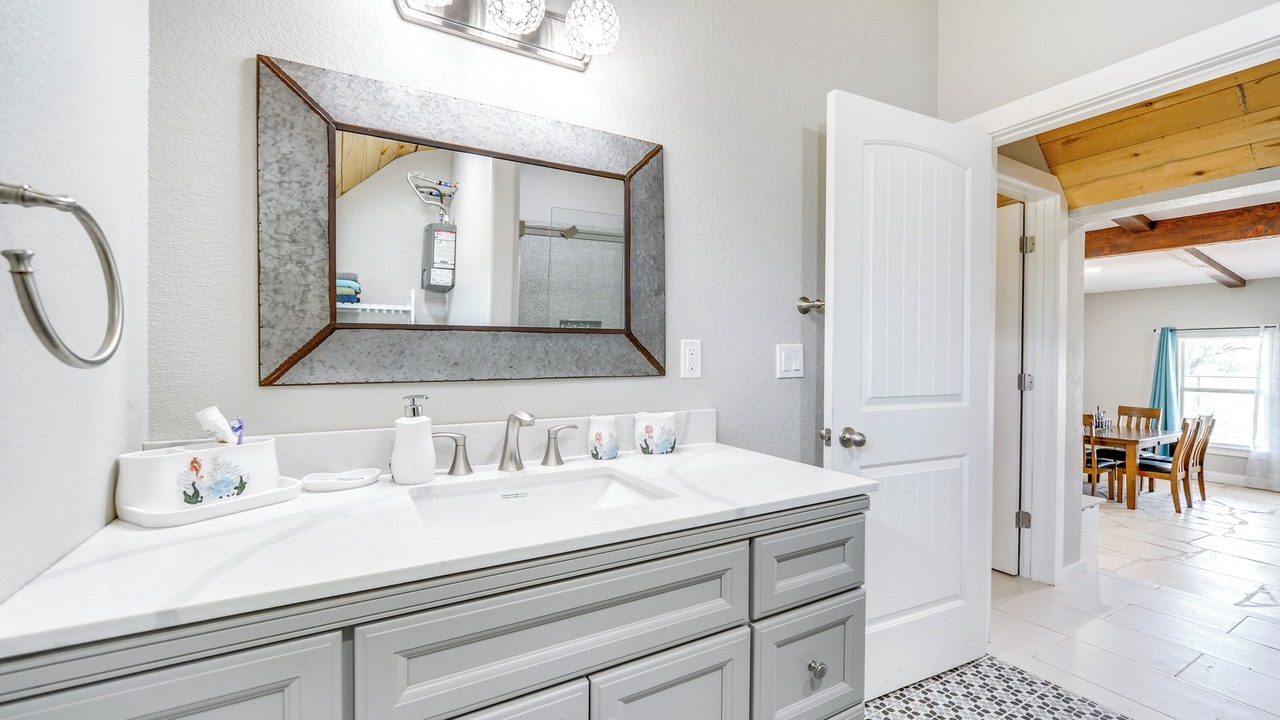 Photo of Bathroom in Rochelle