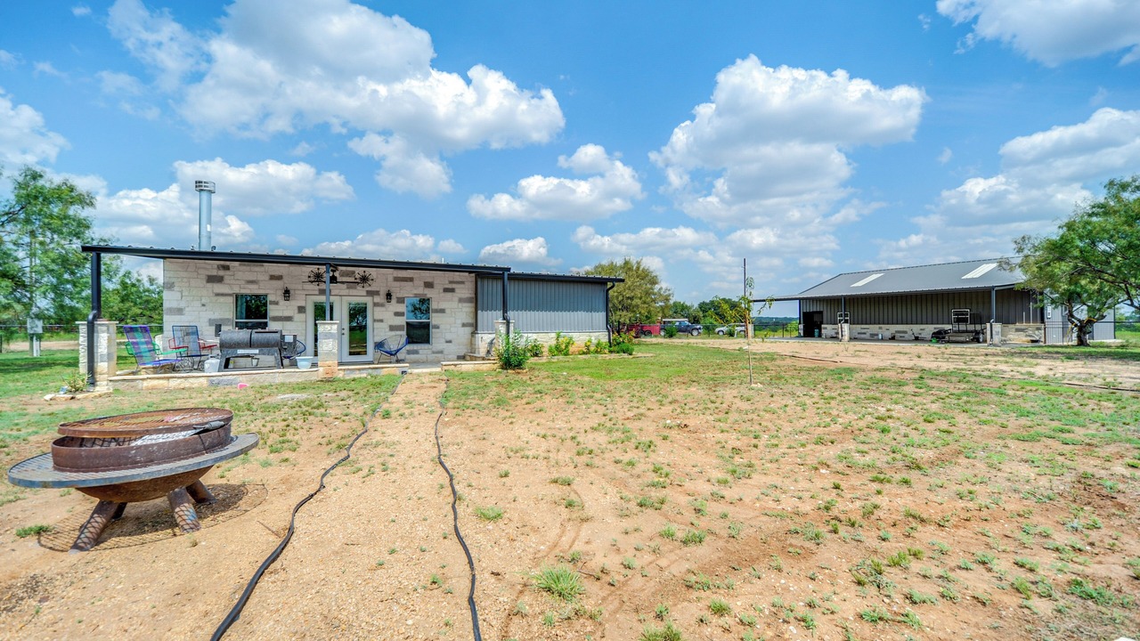 Photo of Outdoor in Rochelle
