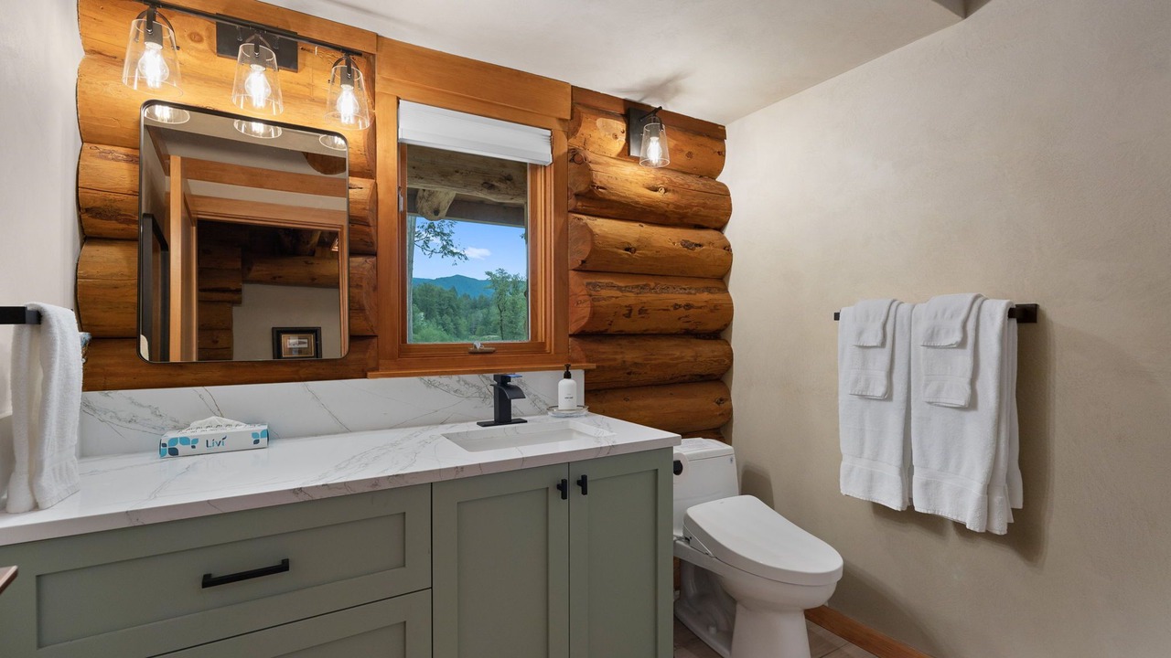 Photo of Bathroom in Marmot