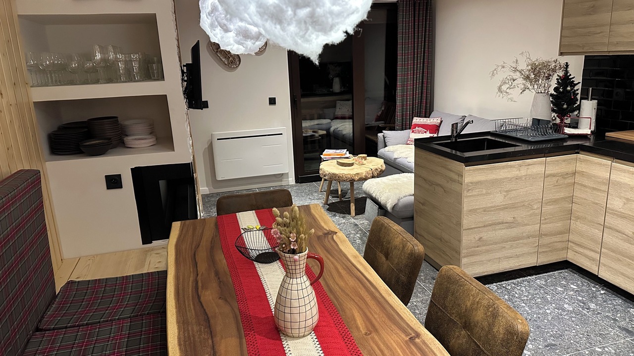 Photo of Others in Eclose-Est