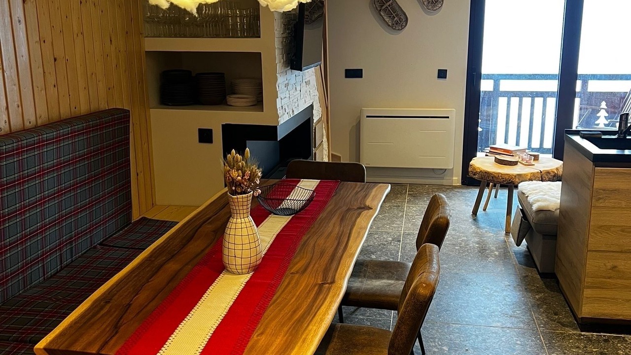 Photo of Others in Eclose-Est