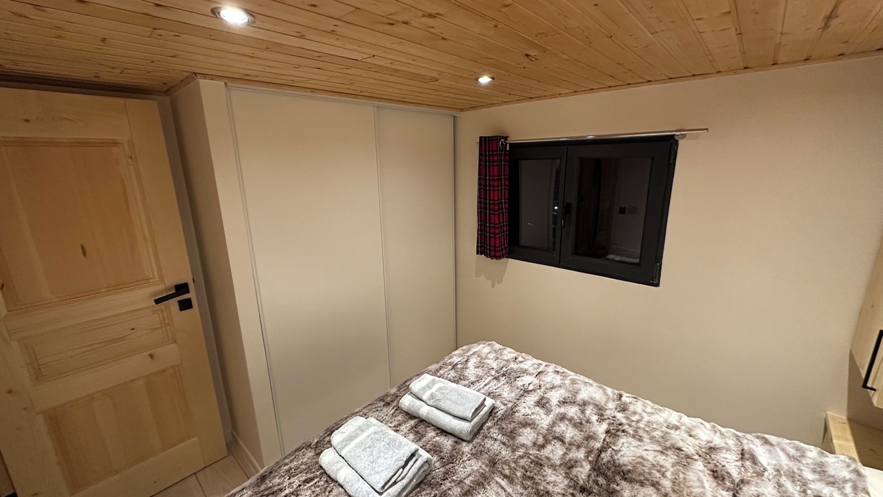 Photo of Bedroom in Eclose-Est