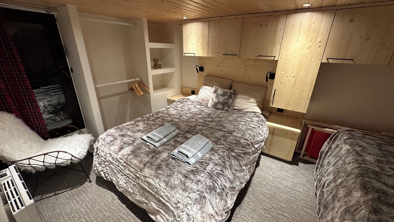 Photo of Bedroom in Eclose-Est