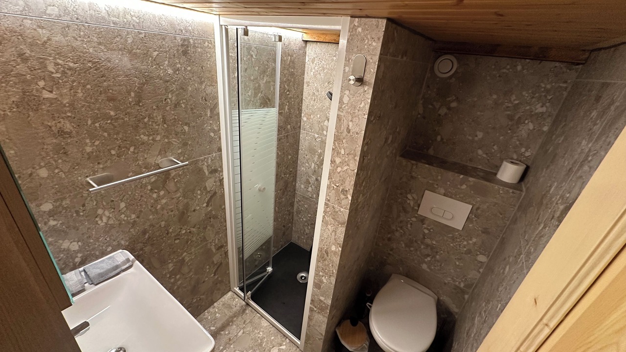 Photo of Bathroom in Eclose-Est