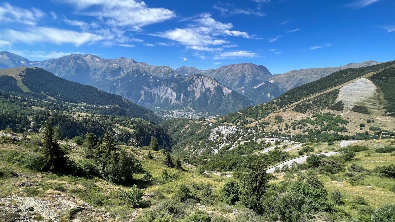 Photo of Others in Eclose-Est