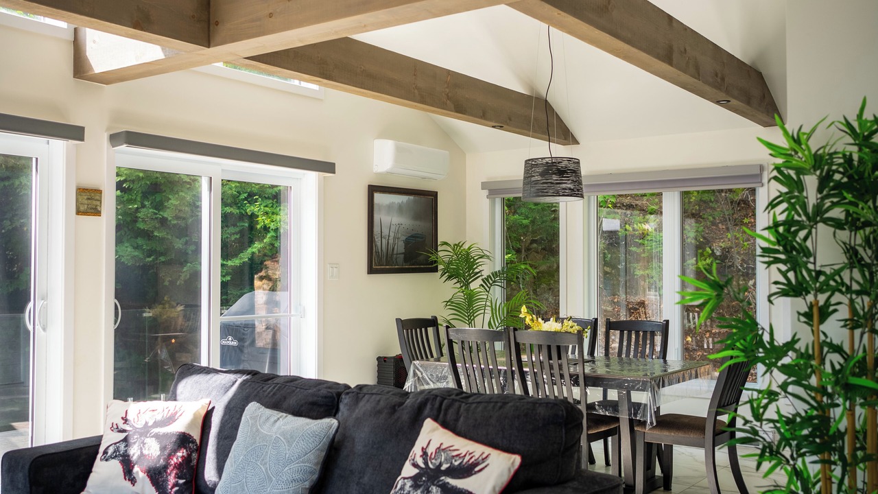 Photo of Livingroom in Val-des-Monts