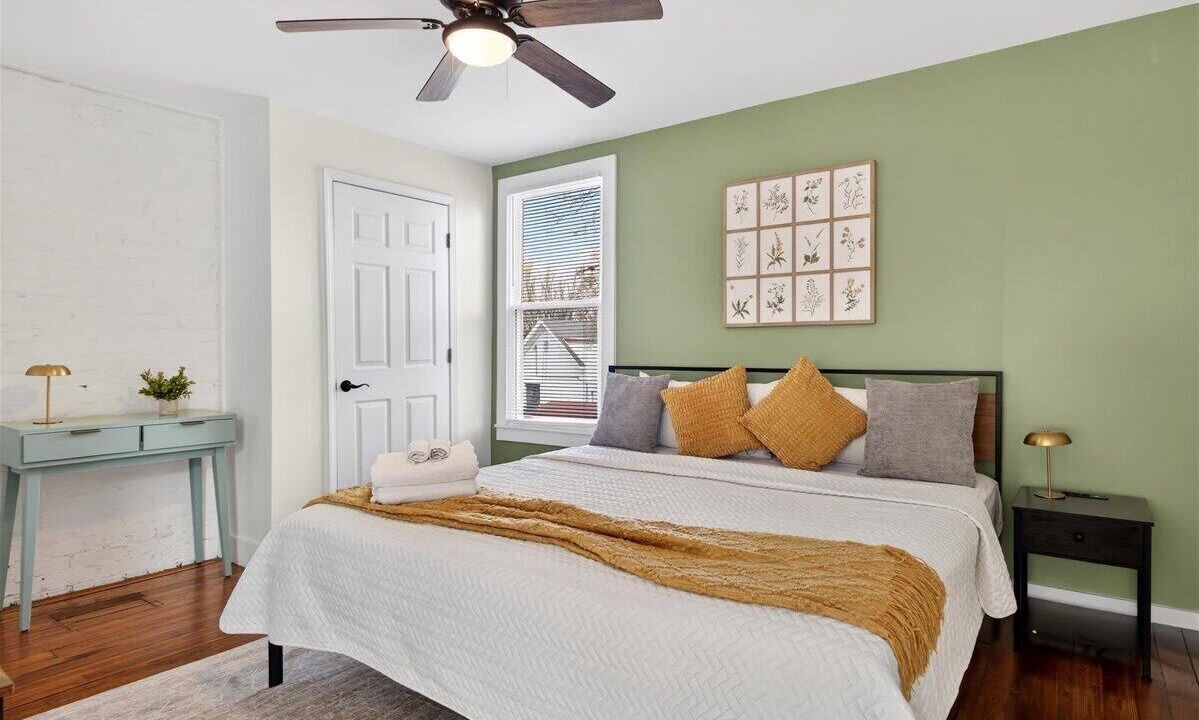 Photo of Bedroom in Shelby Park