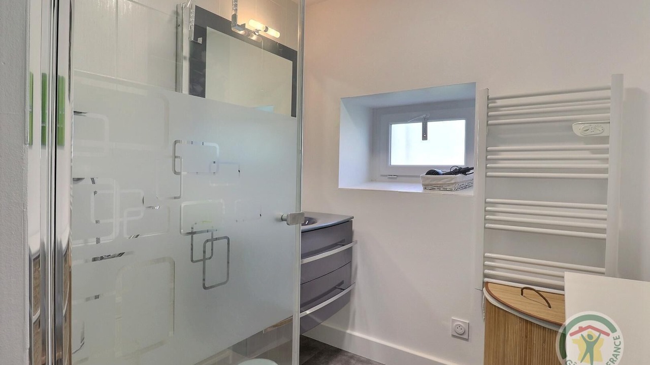 Photo of Bathroom in Saint-Brice-en-Cogles