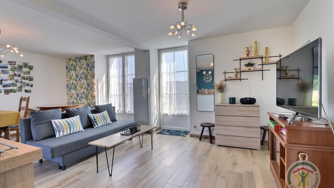 Photo of Livingroom in Saint-Brice-en-Cogles