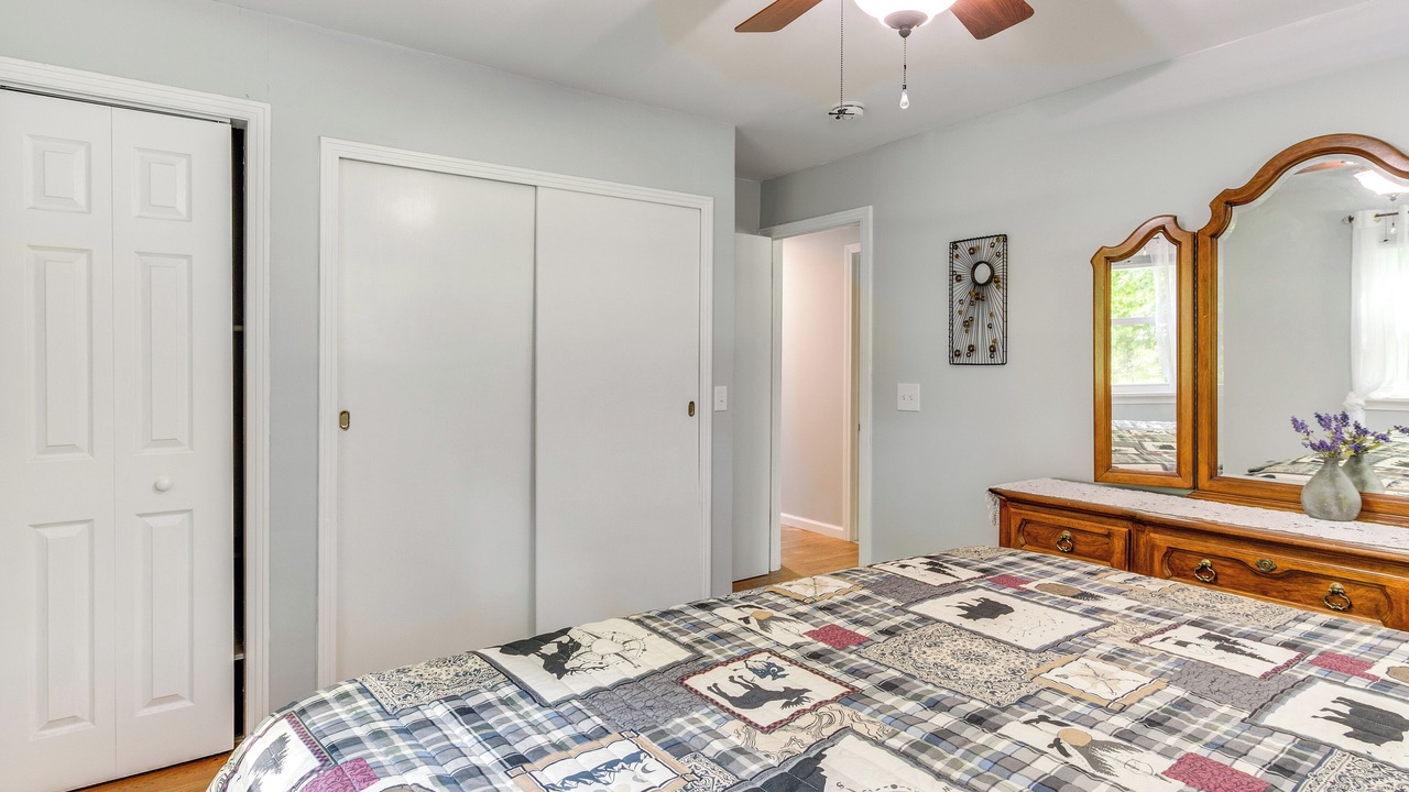 Photo of Bedroom in Victor