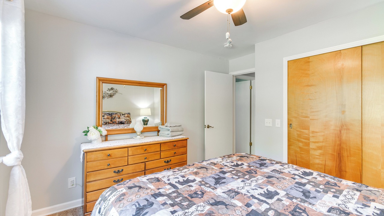 Photo of Bedroom in Victor