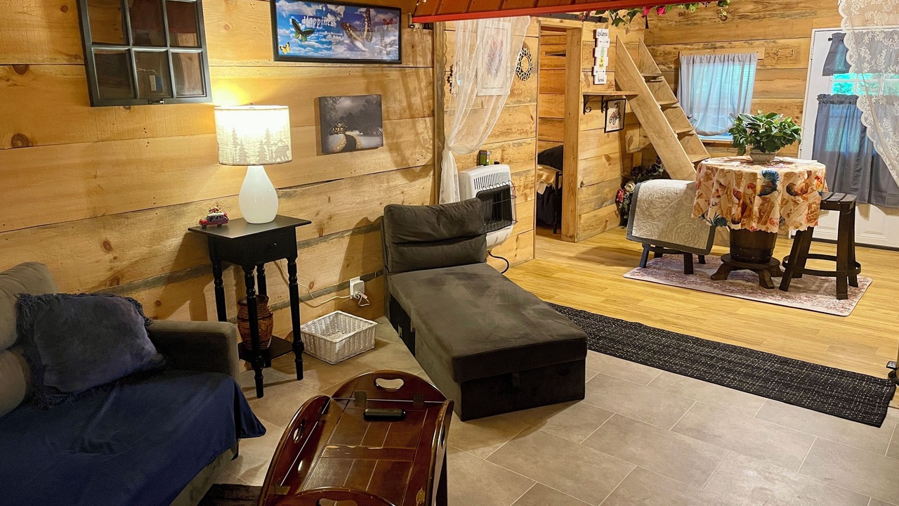 Photo of Livingroom in Waneta