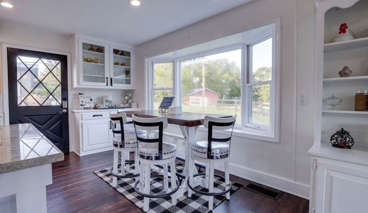 Photo of Others in Stockbridge