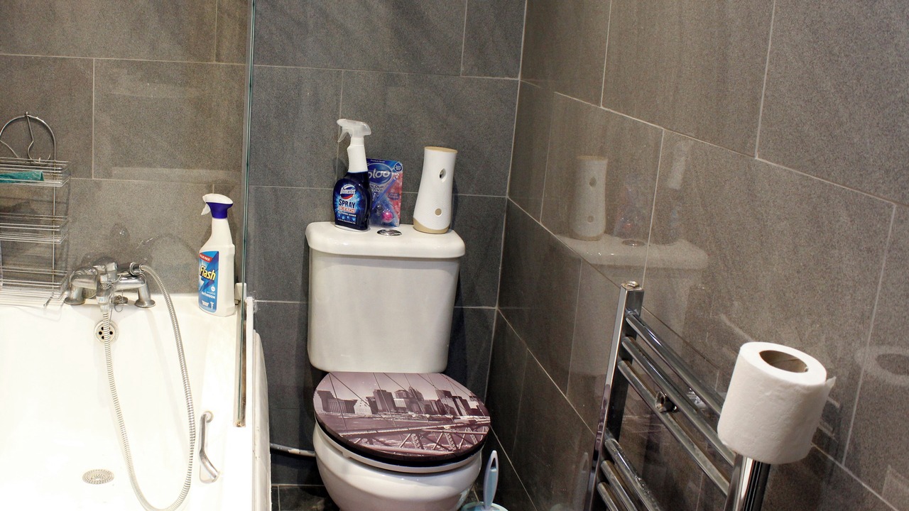 Photo of Bathroom in Lower Edmonton