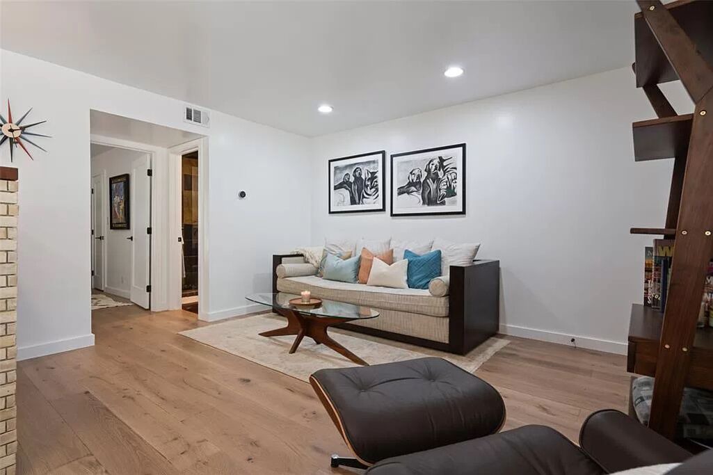 Photo of Livingroom in Travis Heights