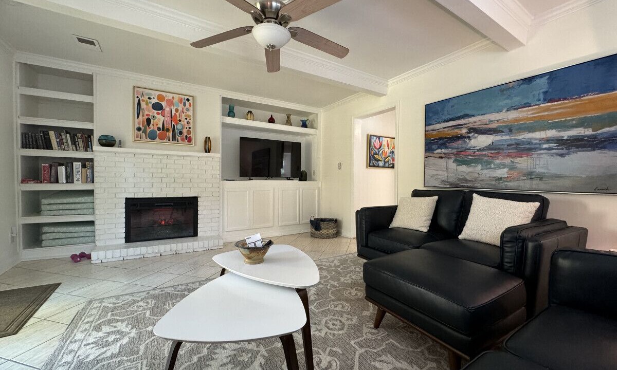 Photo of Livingroom in Green Valley