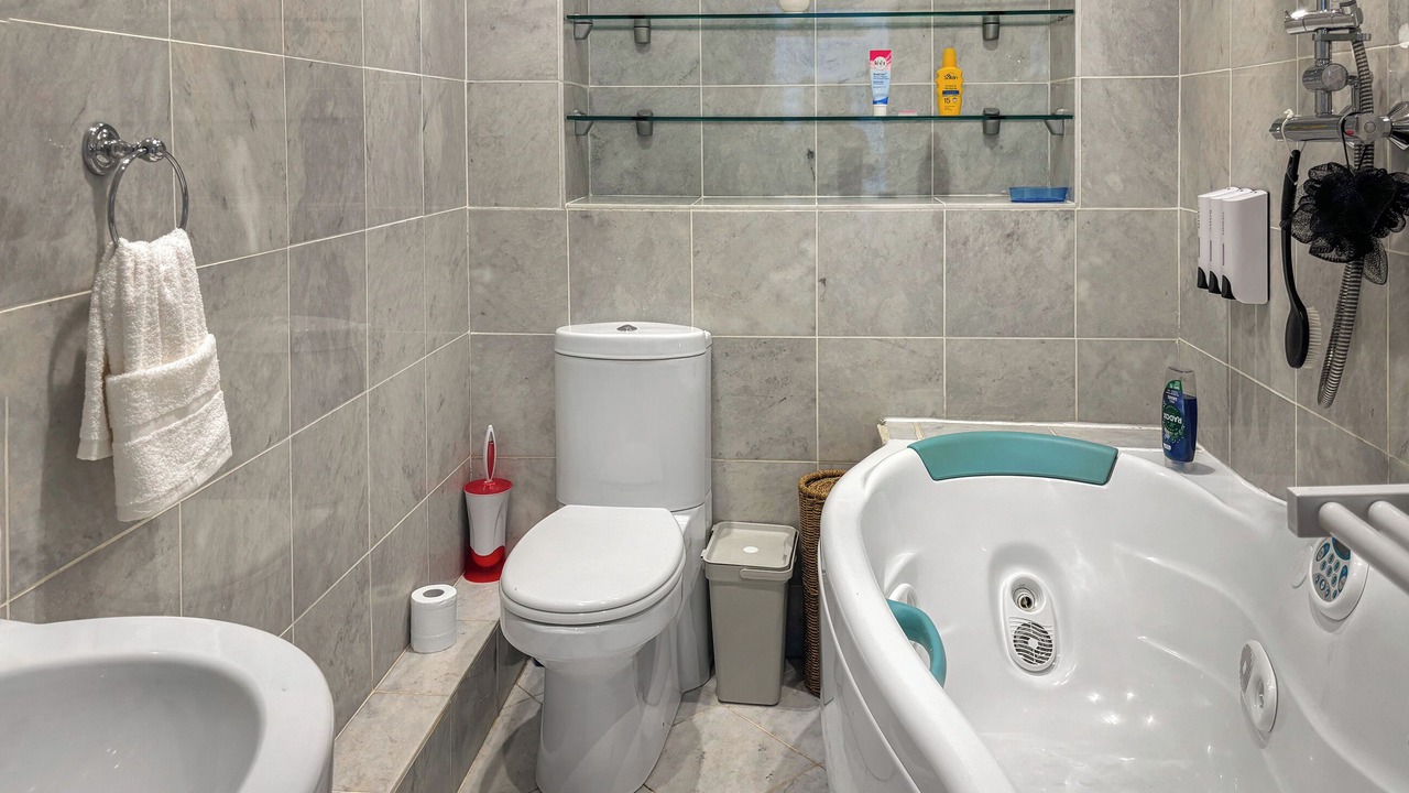 Photo of Bathroom in Chipstead