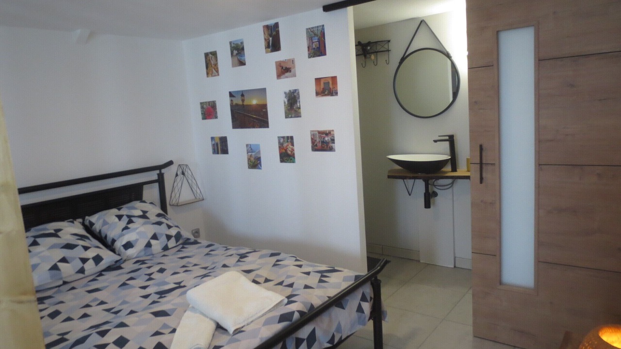 Photo of Bedroom in Equeurdreville-Hainneville