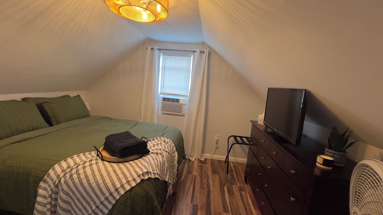 Photo of Bedroom in Utica