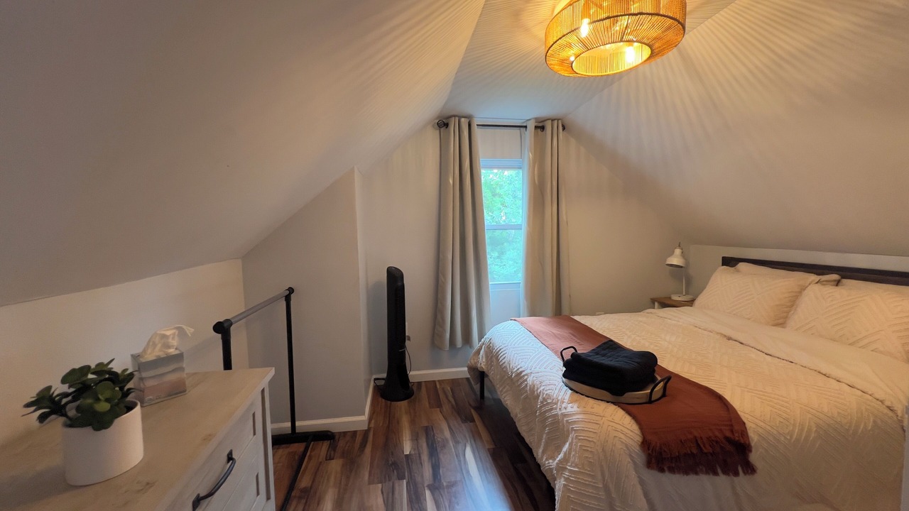 Photo of Bedroom in Utica