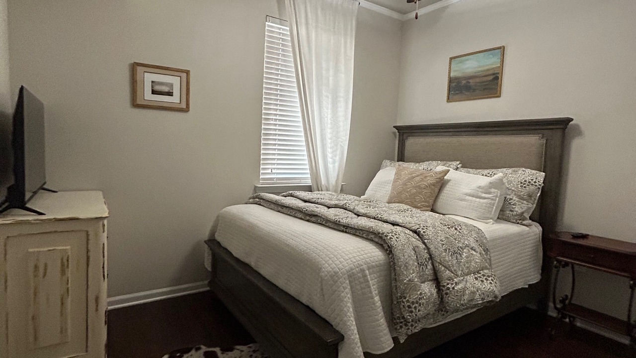 Photo of Bedroom in Starkville