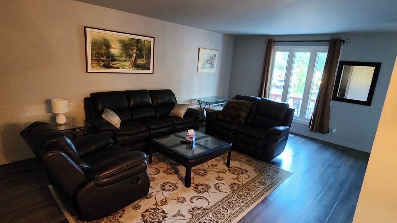Photo of Livingroom in Elliot Lake