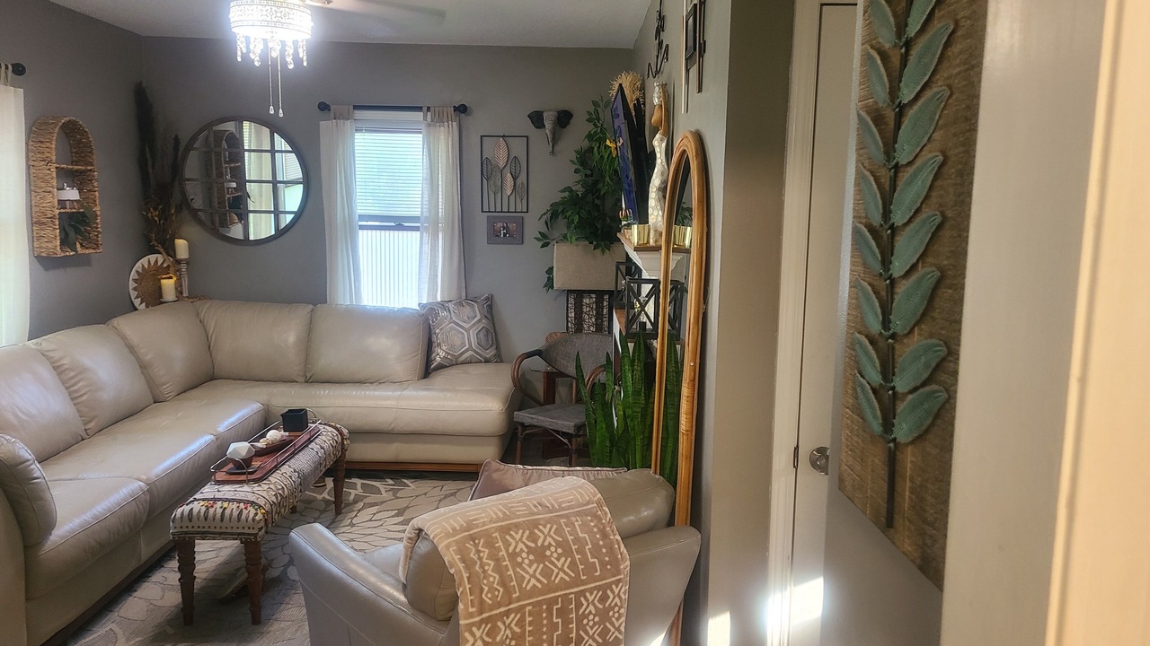Photo of Livingroom in Topeka