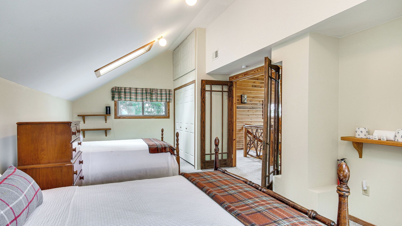 Photo of Bedroom in Newberry Shores