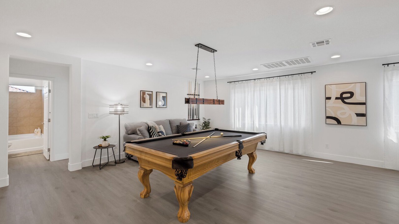 Photo of Bedroom in Enterprise