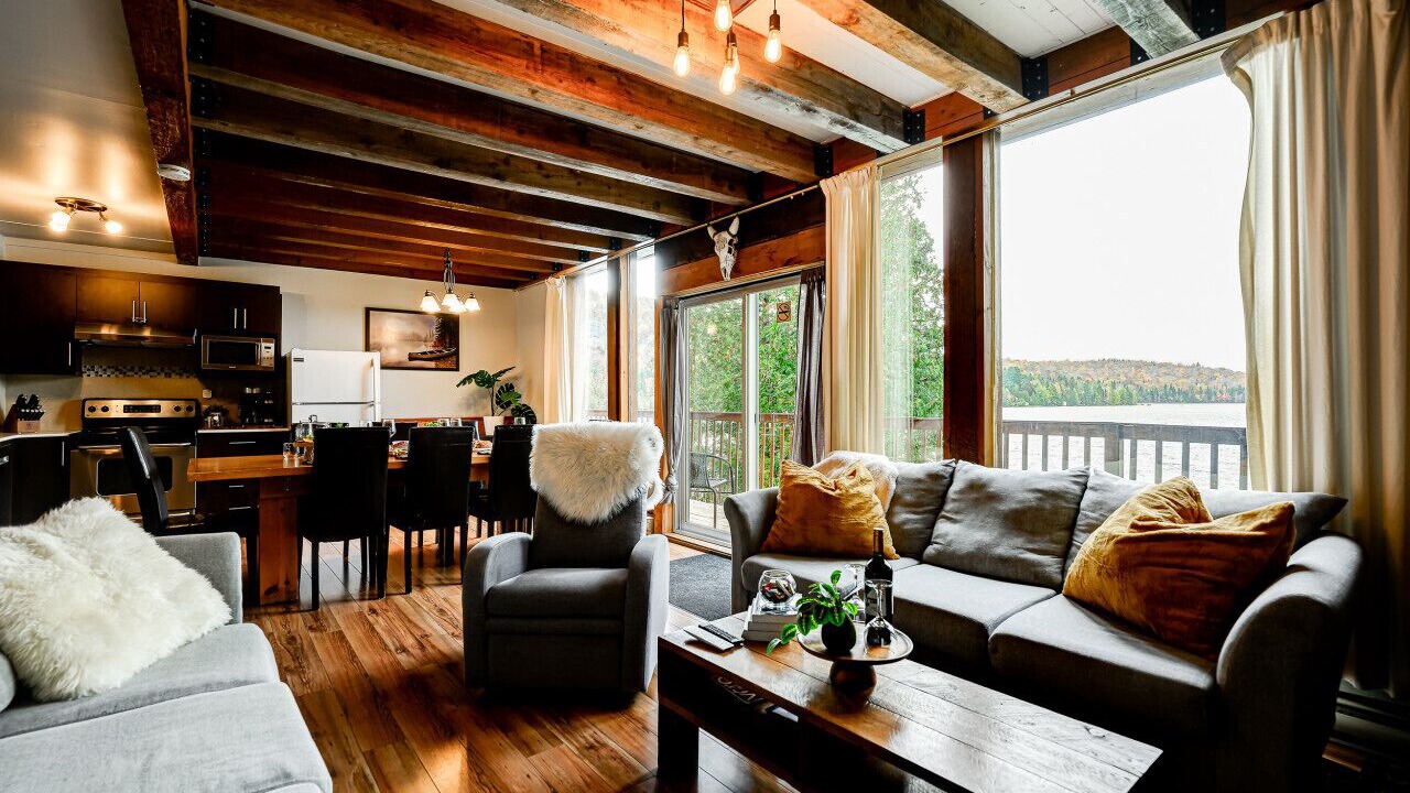Photo of Livingroom in Sainte-Lucie-des-Laurentides
