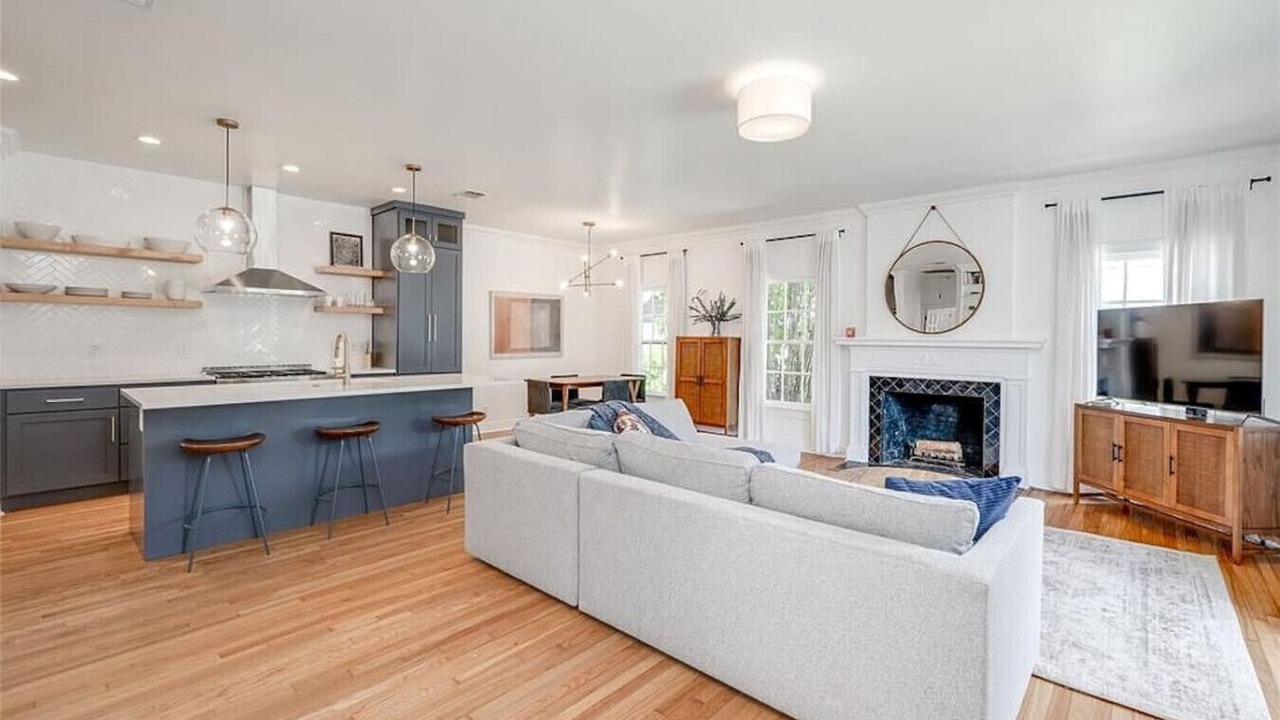 Photo of Livingroom in Hancock