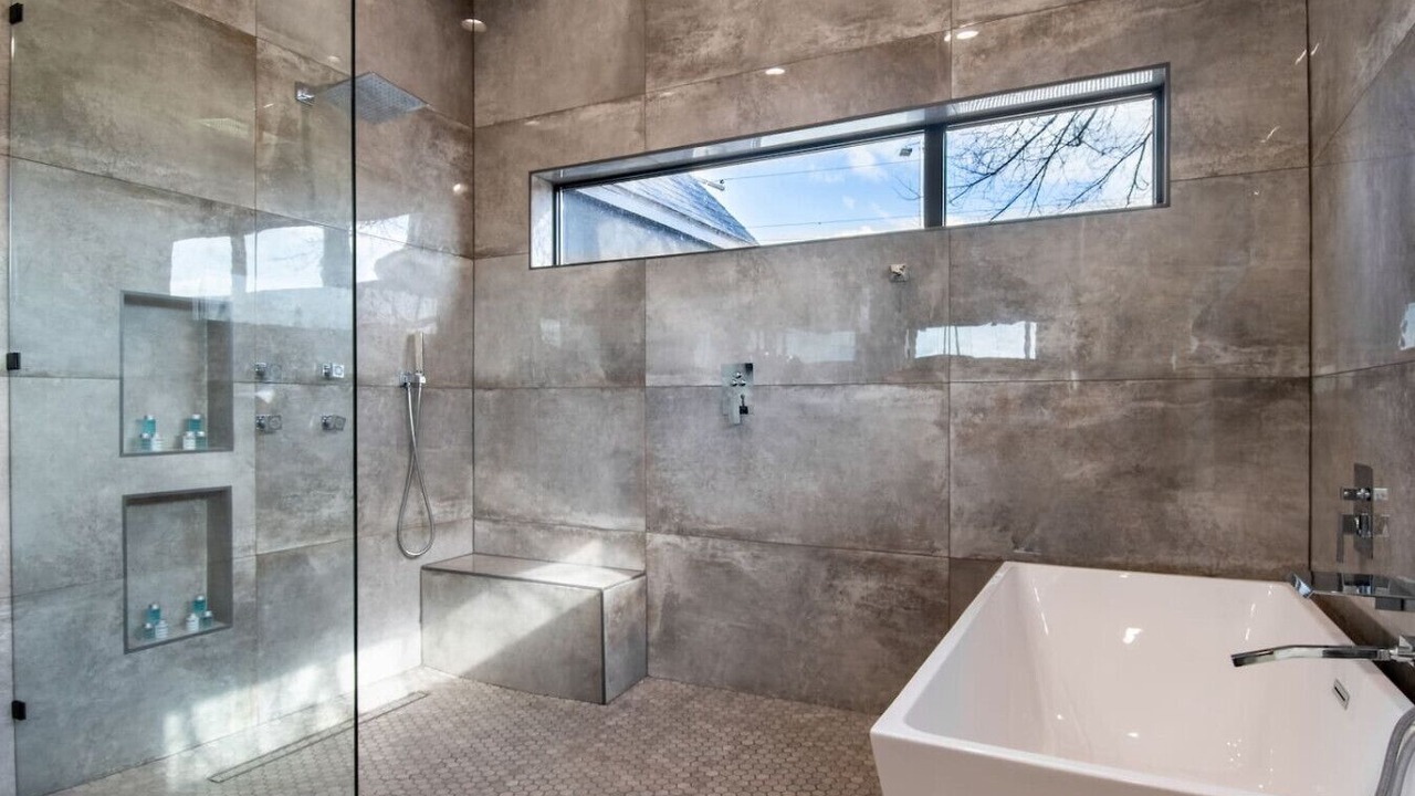 Photo of Bathroom in Govalle
