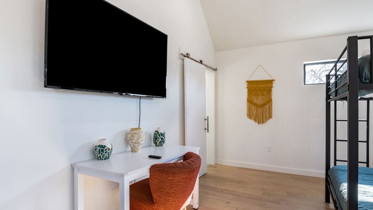 Photo of Bedroom in Govalle