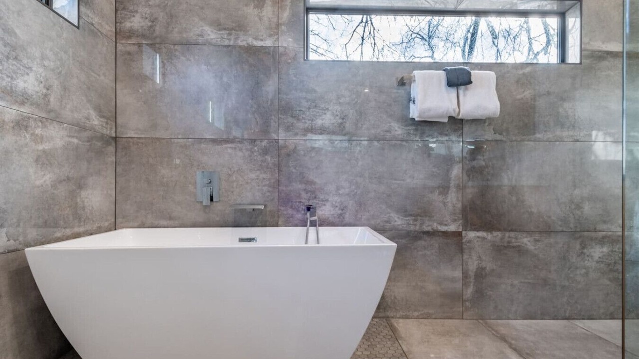Photo of Bathroom in Govalle