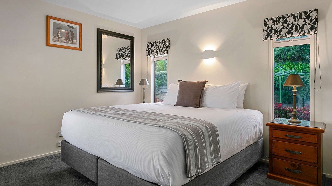 Photo of Bedroom in Acacia Bay