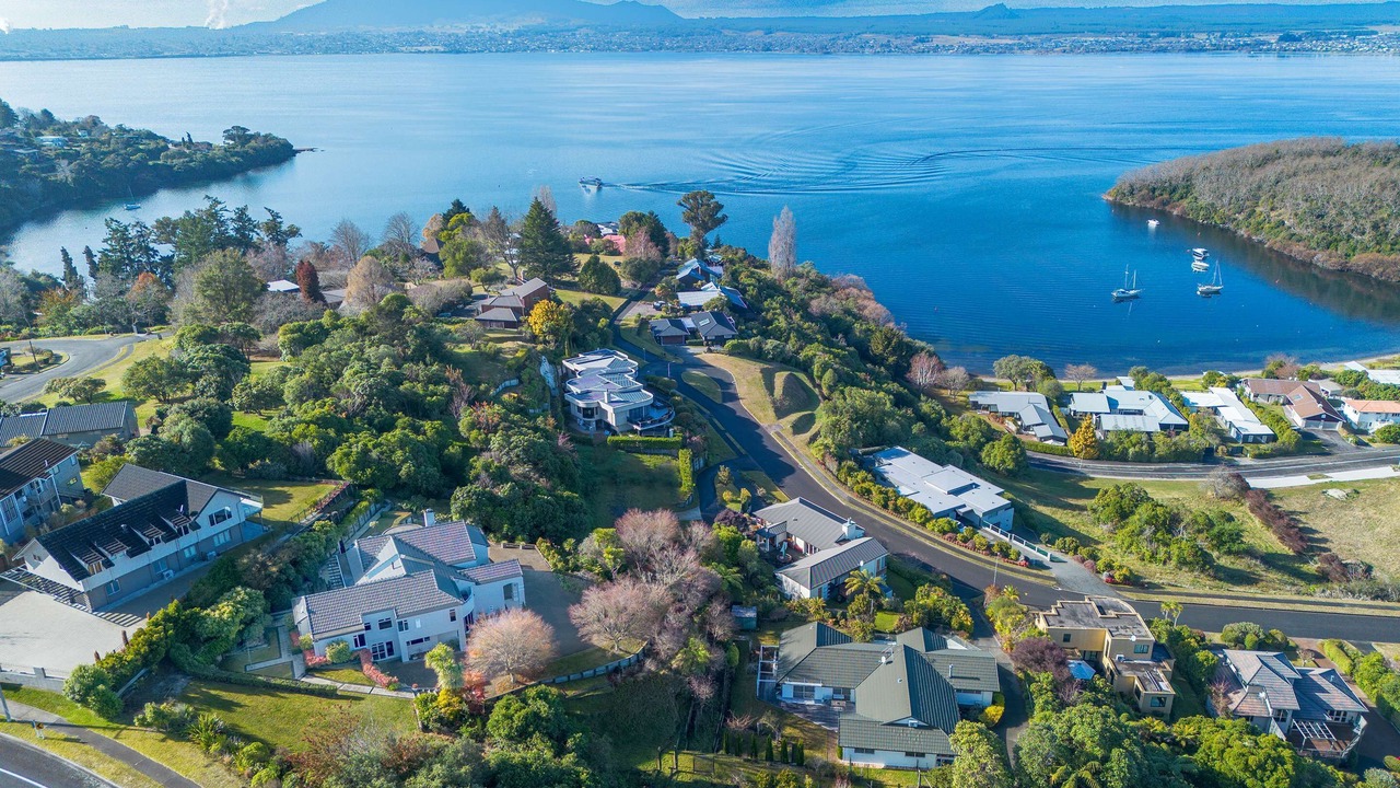 Photo of Outdoor in Acacia Bay