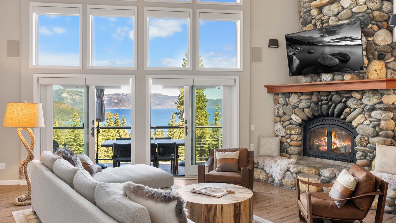 Photo of Livingroom in Kingswood Estates