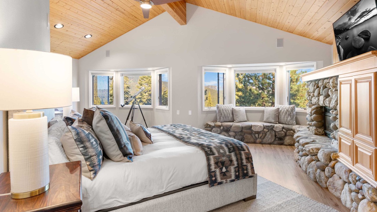 Photo of Livingroom in Kingswood Estates