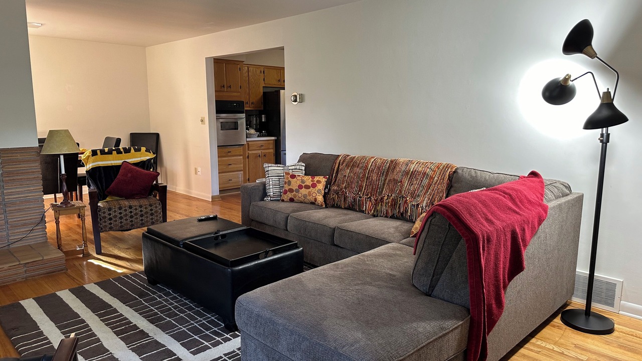 Photo of Livingroom in University Heights
