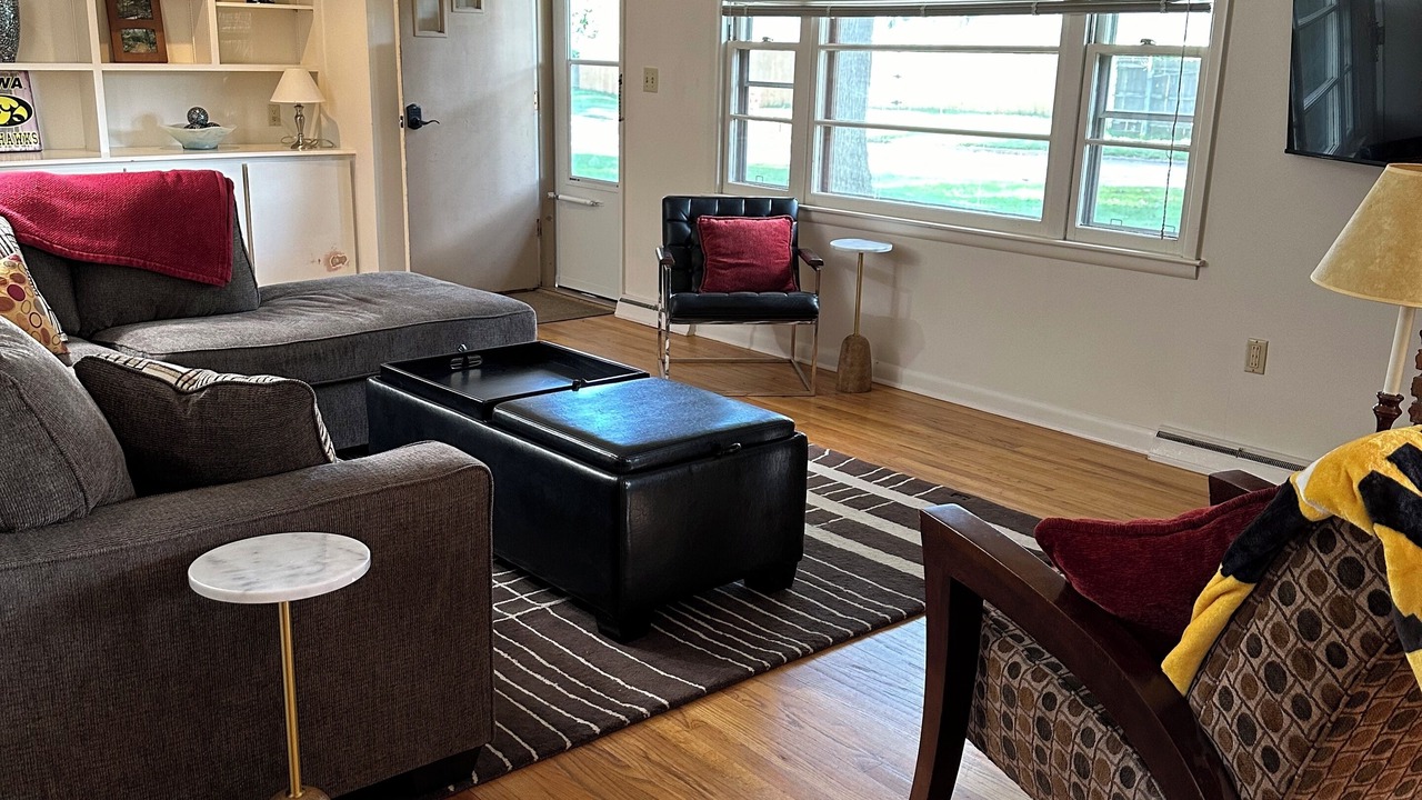 Photo of Livingroom in University Heights