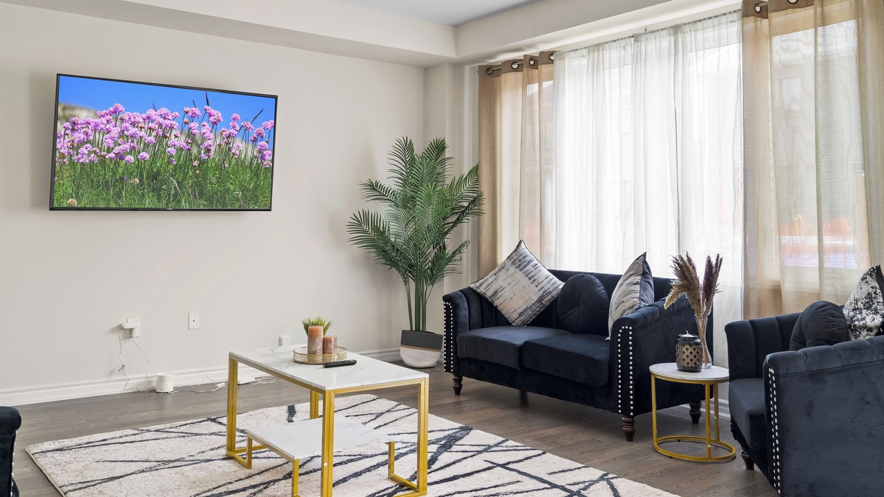 Photo of Livingroom in Thorold