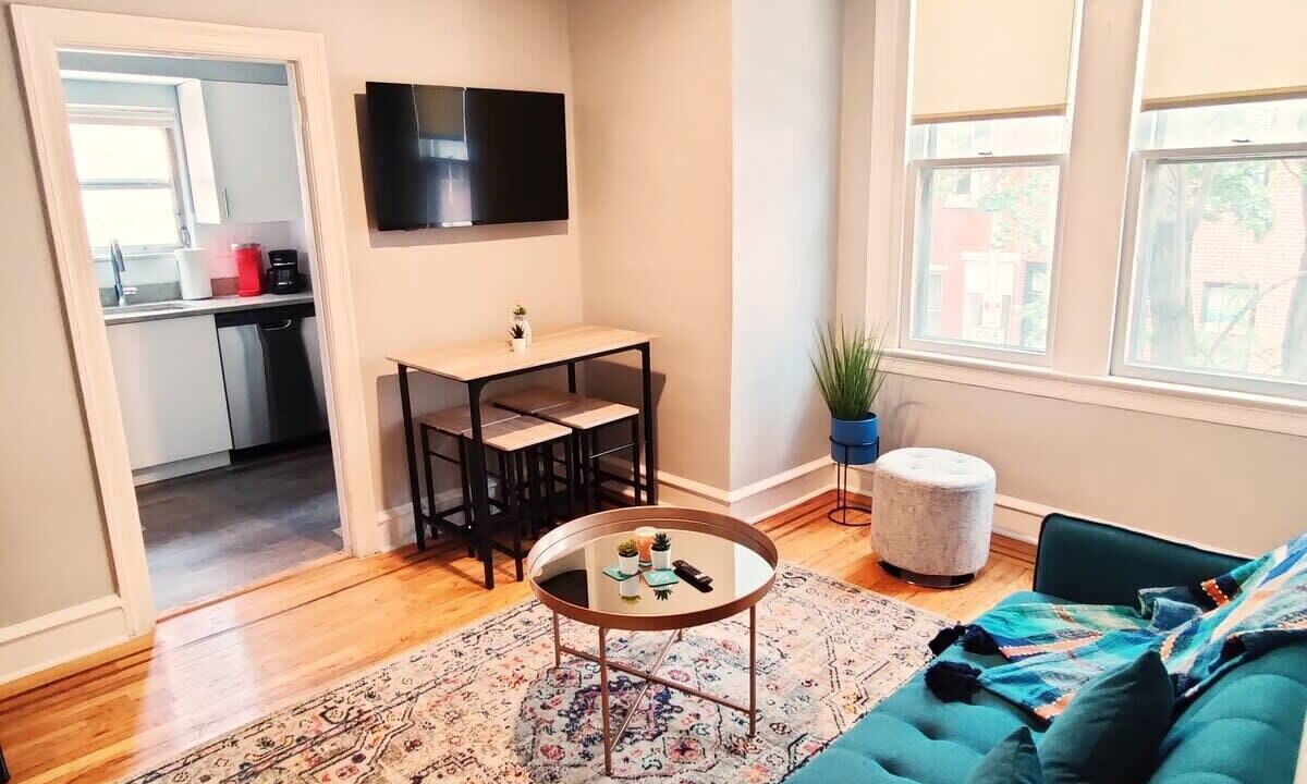 Photo of Livingroom in Center City