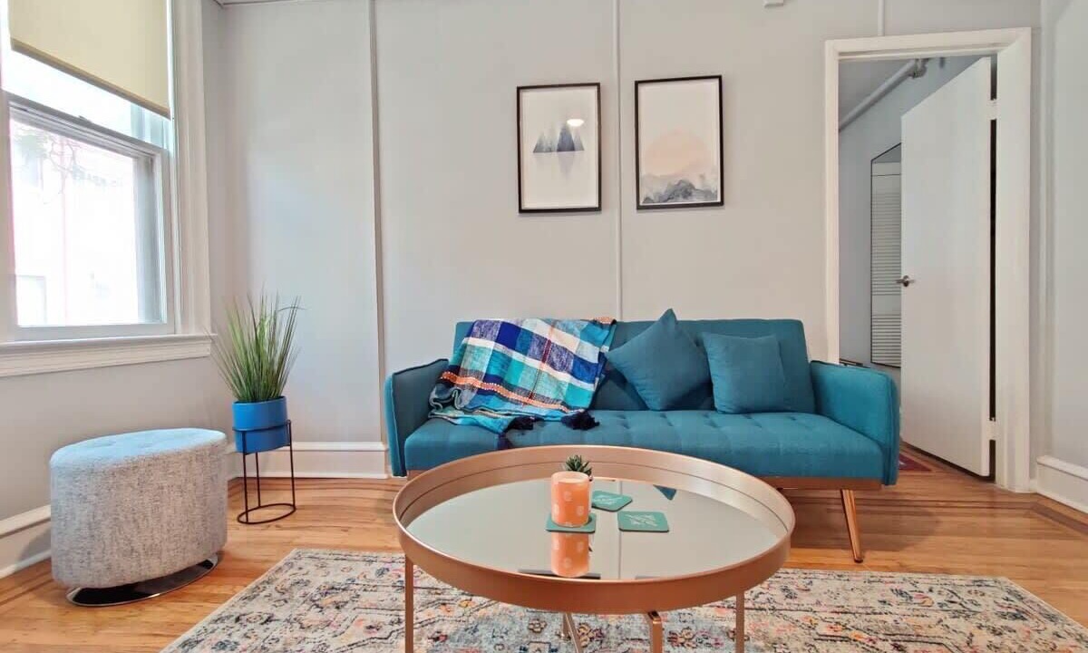 Photo of Livingroom in Center City