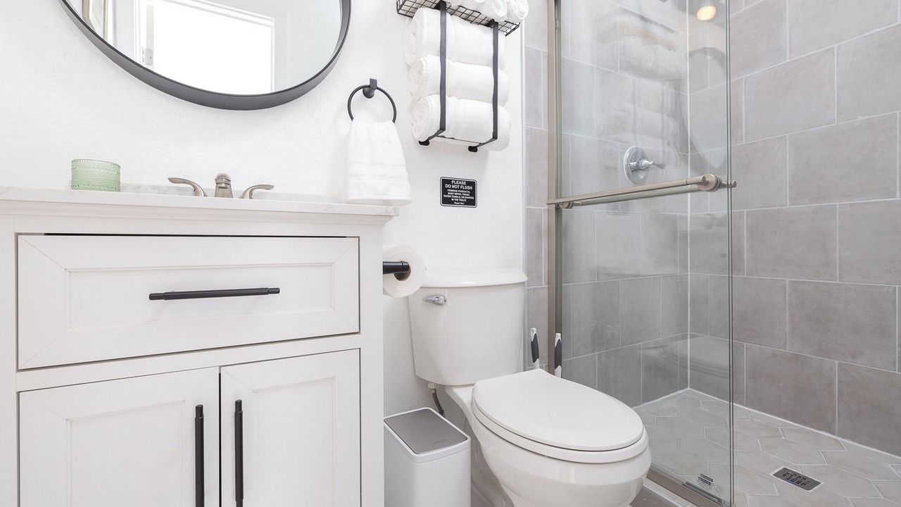 Photo of Bathroom in Mahncke Park