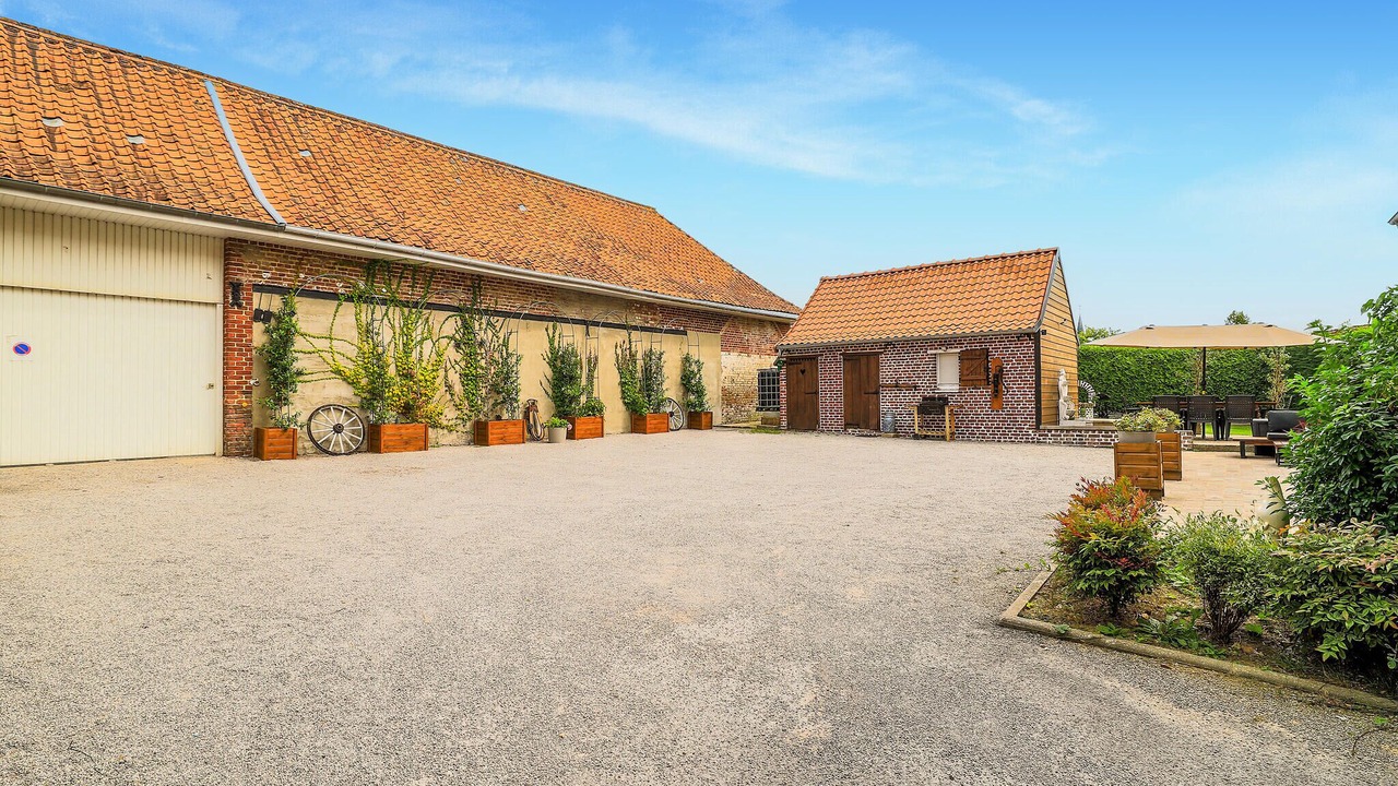 Photo of Others in Wittes